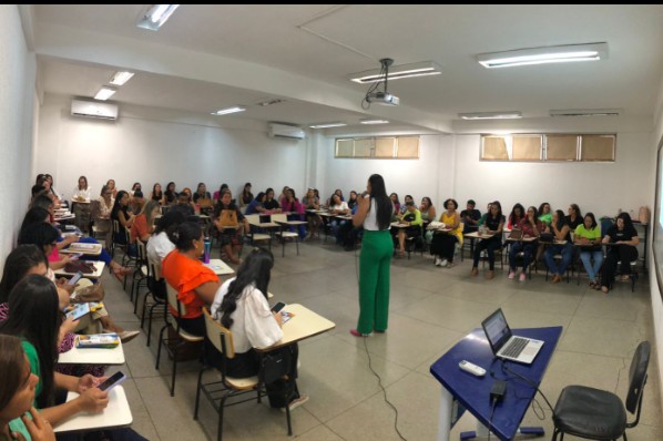 Equipe participa de Encontro da 1ª Infância