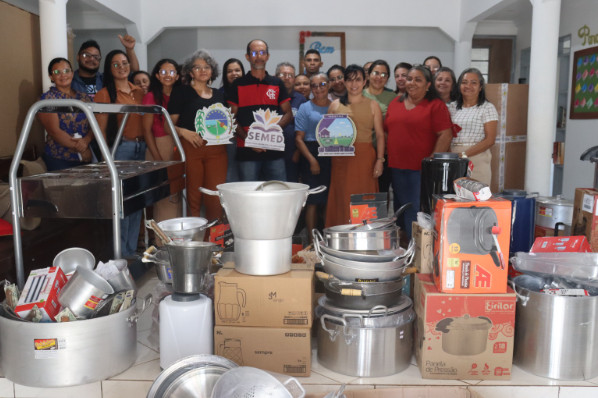 SEMED e escolas recebem uténsilios de cozinha